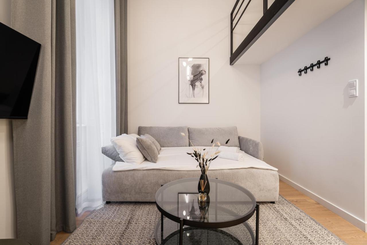 E56 - Grand Boulevard Heritage Residence - Best Location By Bqa Будапеща Екстериор снимка